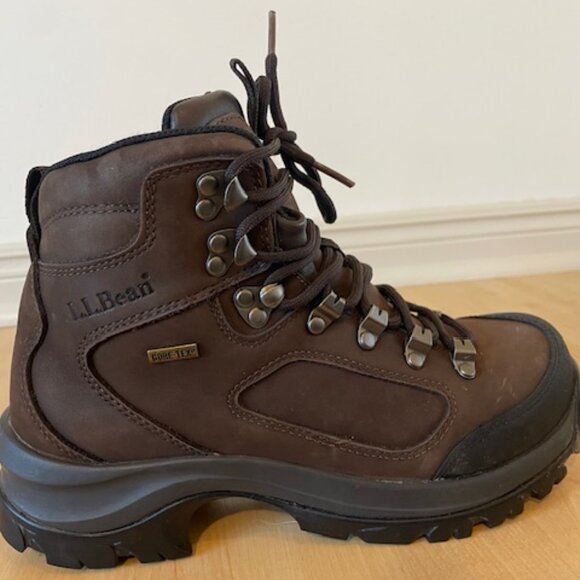 Ladies LL Bean Size 7 wide Hiking Boots. - Picture 2 of 8